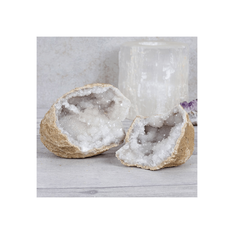 Medium White Quartz Geode - DuvetDay.co.uk